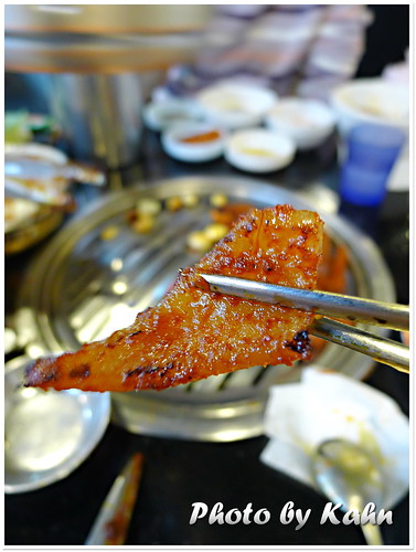 【首爾】便宜又好吃的傳統韓式燒烤店 &#8211; 新村食堂 새마을식당（新村店） @跟澳門仔凱恩去吃喝玩樂